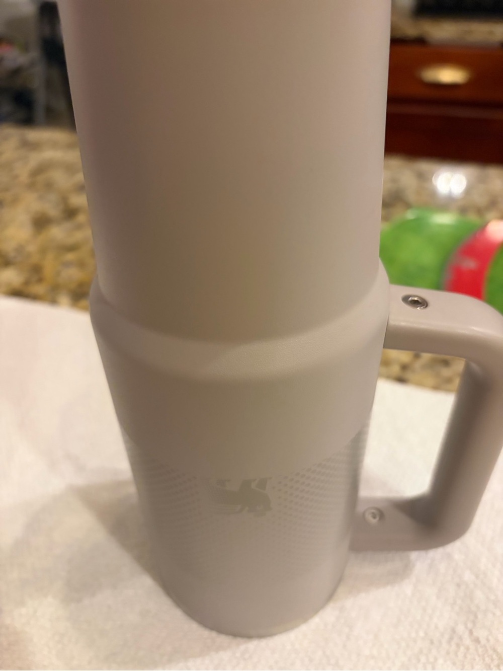 Stanley Travel Mug in Light Gray with Handle and Clear Lid - Picture 7 of 7